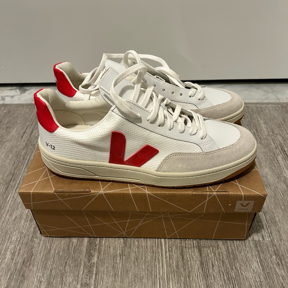 Men’s VEJA V12